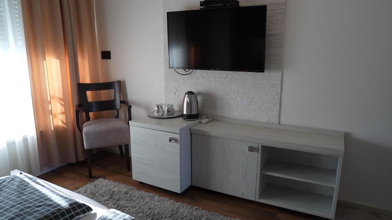 Bella Studios Kruševac Eksteriør bilde